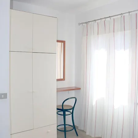 דירה Mit Wasserblick By Interhome קאפוליברי